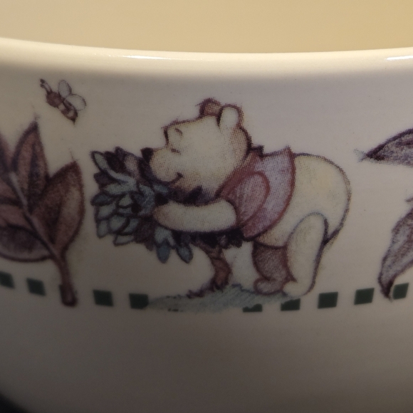 Winnie the Pooh Bowl, Leaf and Animal Rim design Collectible Stoneware - Picture 8 of 13